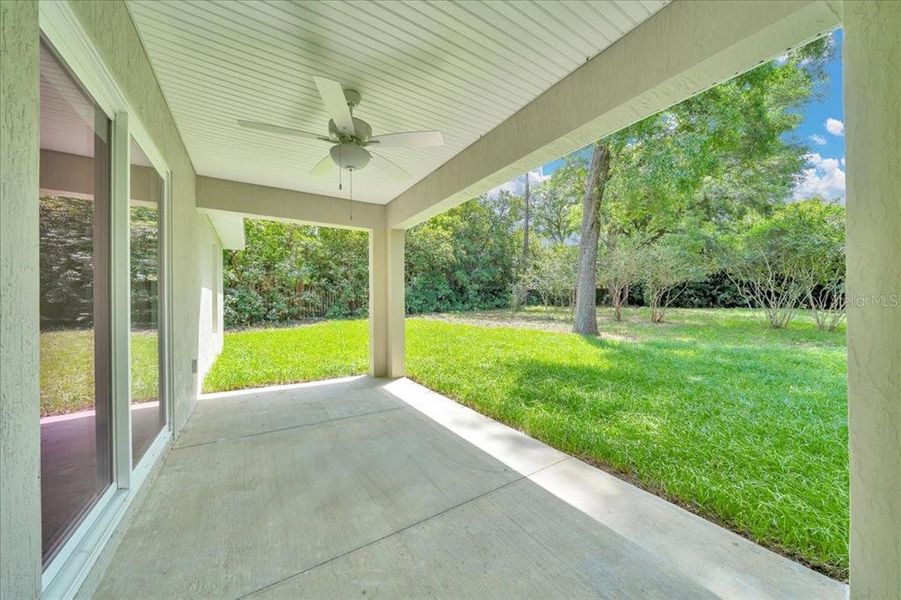 Exterior details and patio area of a home in , Ocala (Image 4).