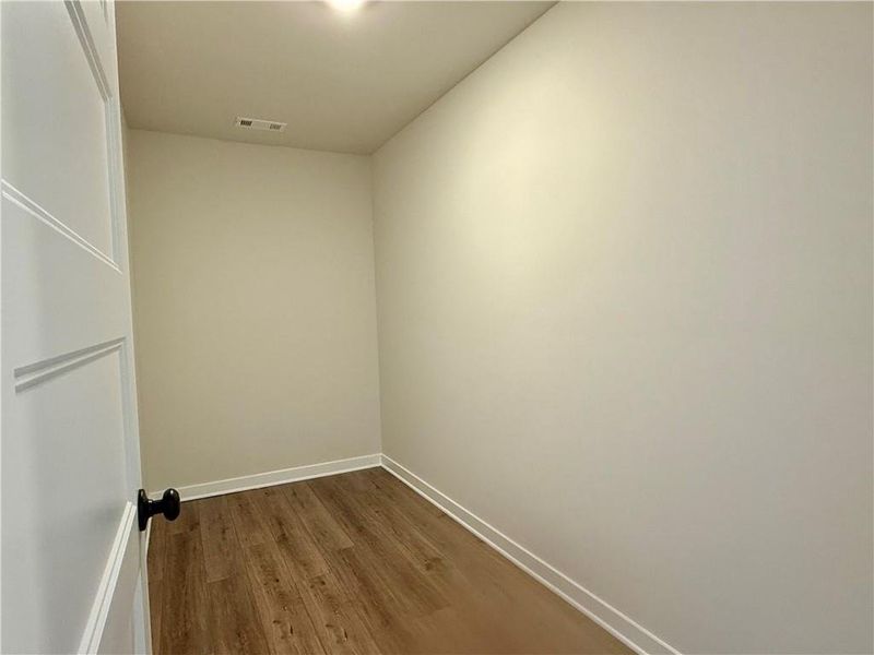 Spacious, unfurnished interior of a new home in Ponderosa Farms Reserve, Gainesville (Image 22).