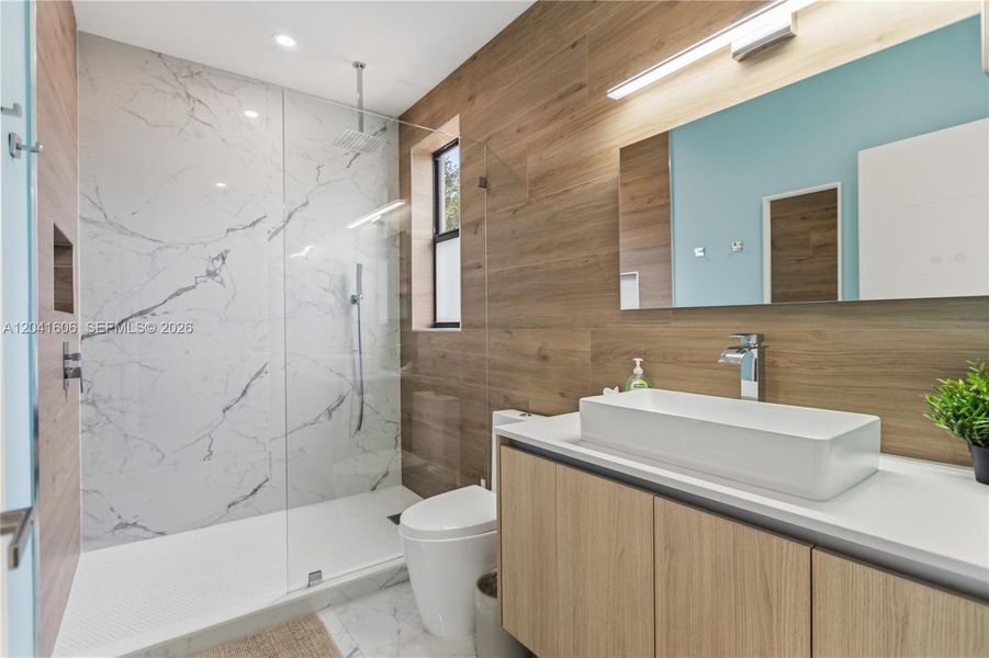 Furnished interior view inside a new home in , Fort Lauderdale (Image 16).