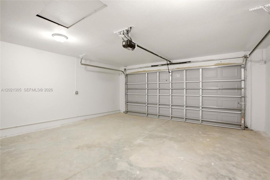Spacious, unfurnished interior of a new home in , Avon Park (Image 35). Spacious, unfurnished interior of a new home in , Avon Park (Image 35).