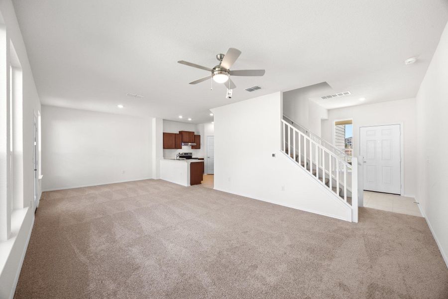 Spacious, unfurnished interior of a new home in Creekside at Estancia, Austin (Image 14).