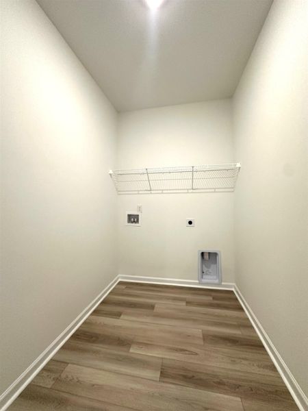 Spacious, unfurnished interior of a new home in Oak Hollow, Longs (Image 15).