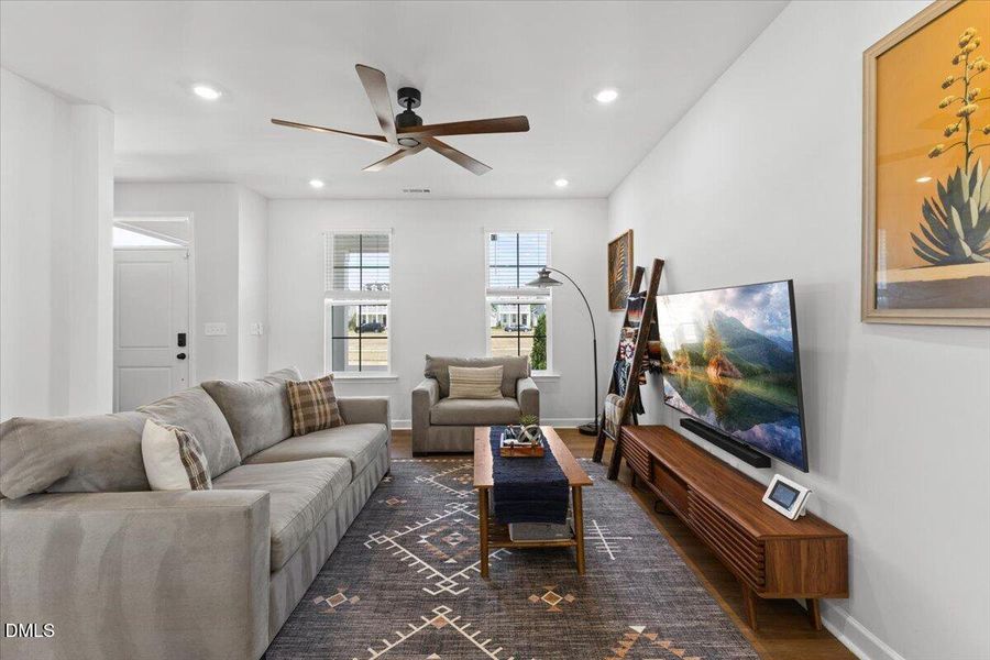 11-33 Pear Blossom Pkwy