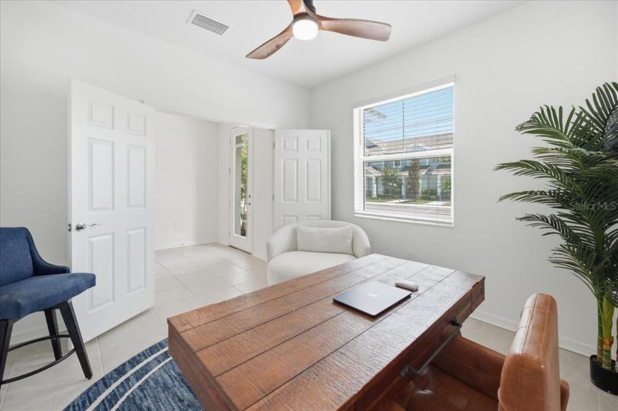 Furnished interior view inside a new home in , Sarasota (Image 11).
