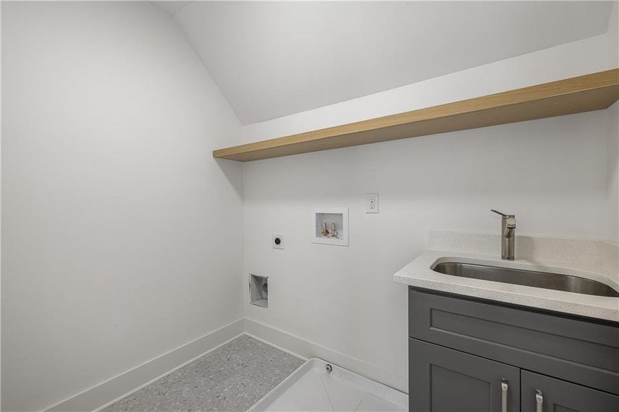 Furnished interior view inside a new home in , Smyrna (Image 7).