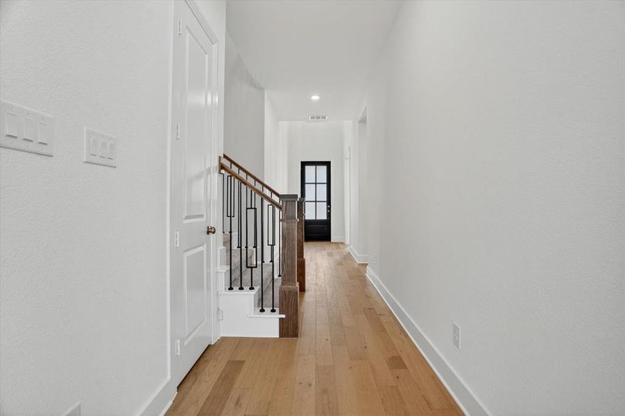 Spacious, unfurnished interior of a new home in Tavolo Park, Fort Worth (Image 21).