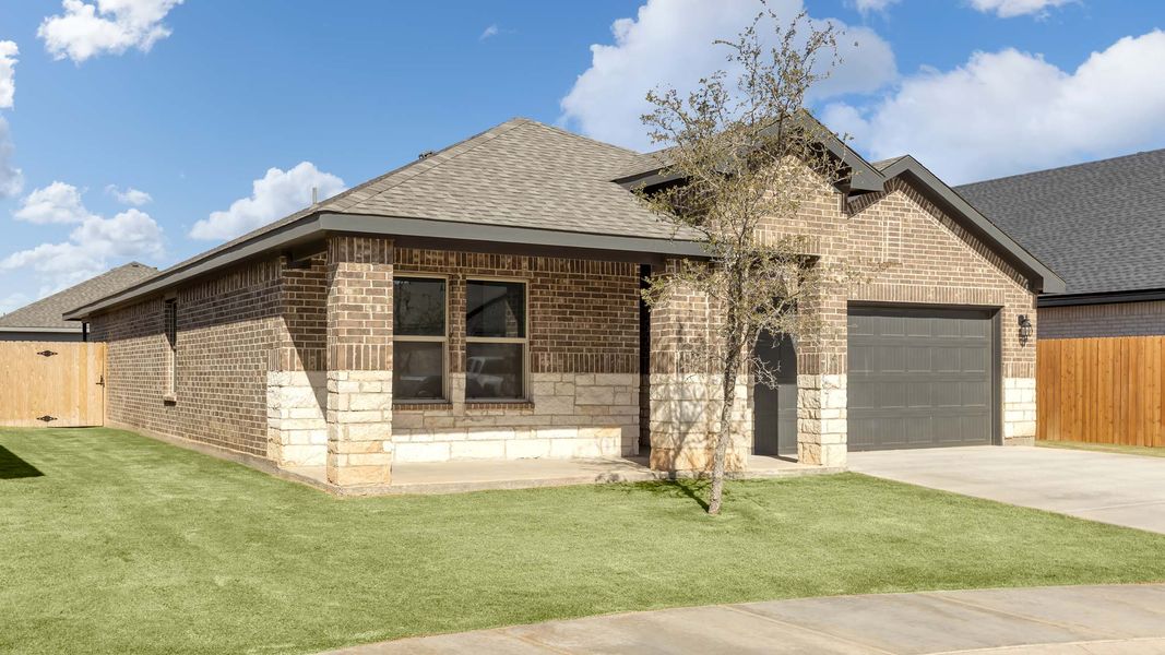 Exterior details and patio area of a home in Everest Heights, Lubbock (Image 3). Exterior details and patio area of a home in Everest Heights, Lubbock (Image 3).