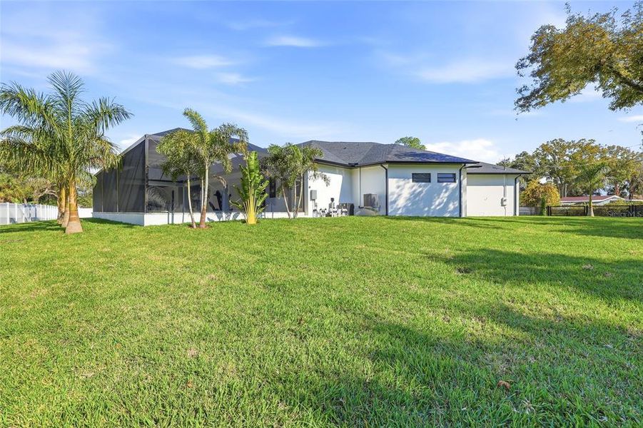 Exterior details and patio area of a home in , Tampa (Image 42).