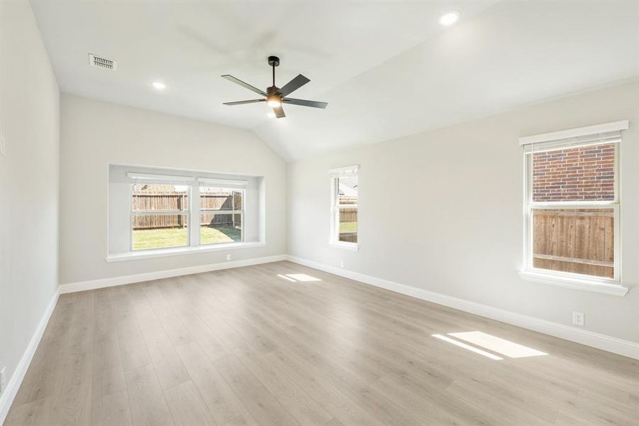 Spacious, unfurnished interior of a new home in Ridge Ranch Classic 50, Mesquite (Image 27). Spacious, unfurnished interior of a new home in Ridge Ranch Classic 50, Mesquite (Image 27).