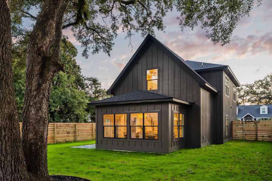 Exterior details and patio area of a home in , Charleston (Image 3).