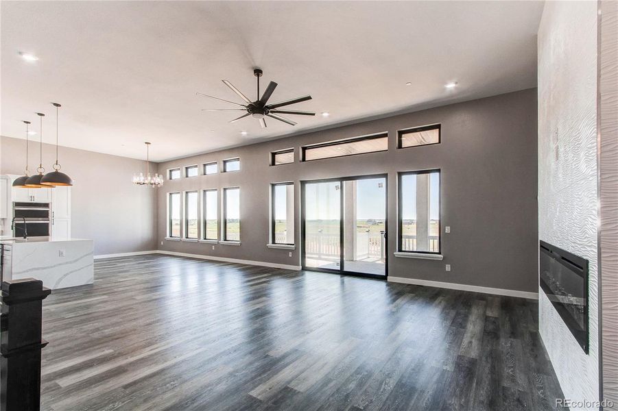 Spacious, unfurnished interior of a new home in , Strasburg (Image 31).