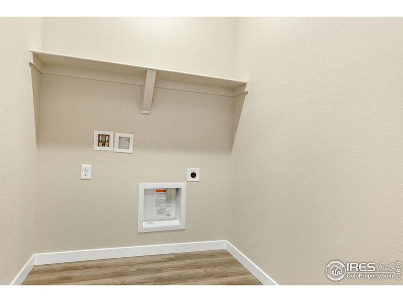 Spacious, unfurnished interior of a new home in , Fort Collins (Image 9).