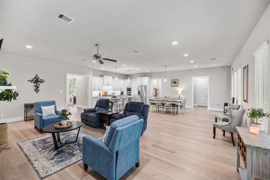 Furnished interior view inside a new home in Ridgelake Shores, Montgomery (Image 29).