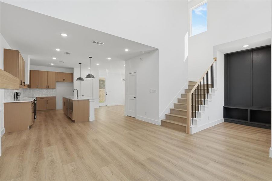 Spacious, unfurnished interior of a new home in , Dallas (Image 17).