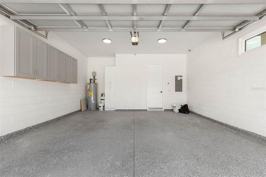 Spacious, unfurnished interior of a new home in , Palm Coast (Image 47).