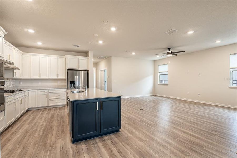Furnished interior view inside a new home in Willow Ridge, Montverde (Image 7).