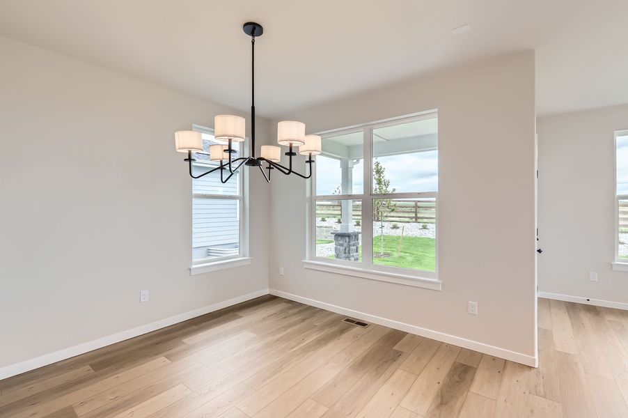 5901 Aspenglow Street dining area