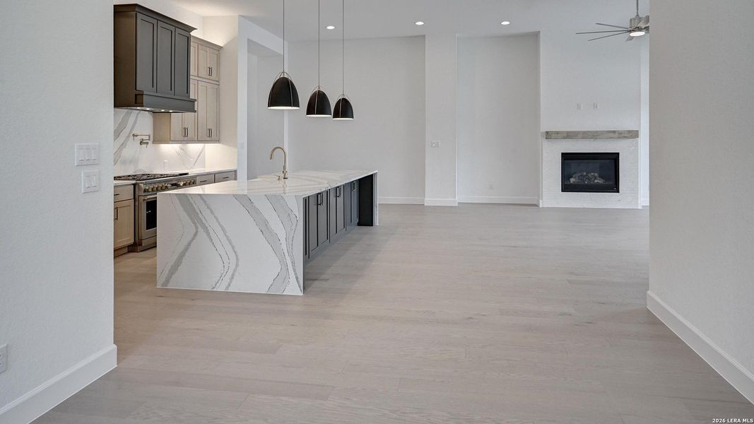 Spacious, unfurnished interior of a new home in George's Ranch, Boerne (Image 21).