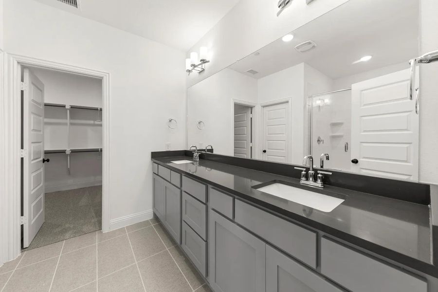 The Emberly A Primary Suite Bathroom