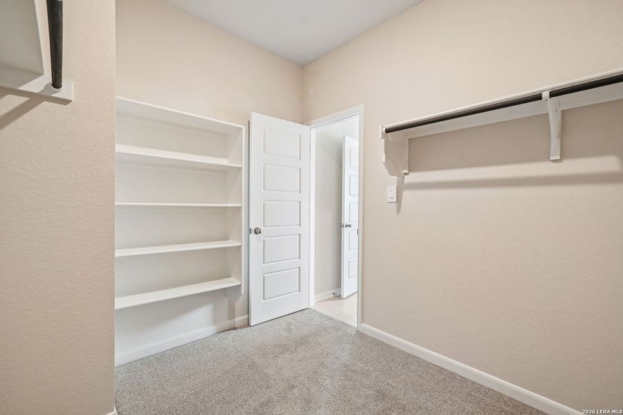 Spacious, unfurnished interior of a new home in Arcadia Ridge - Premier Series, San Antonio (Image 35).