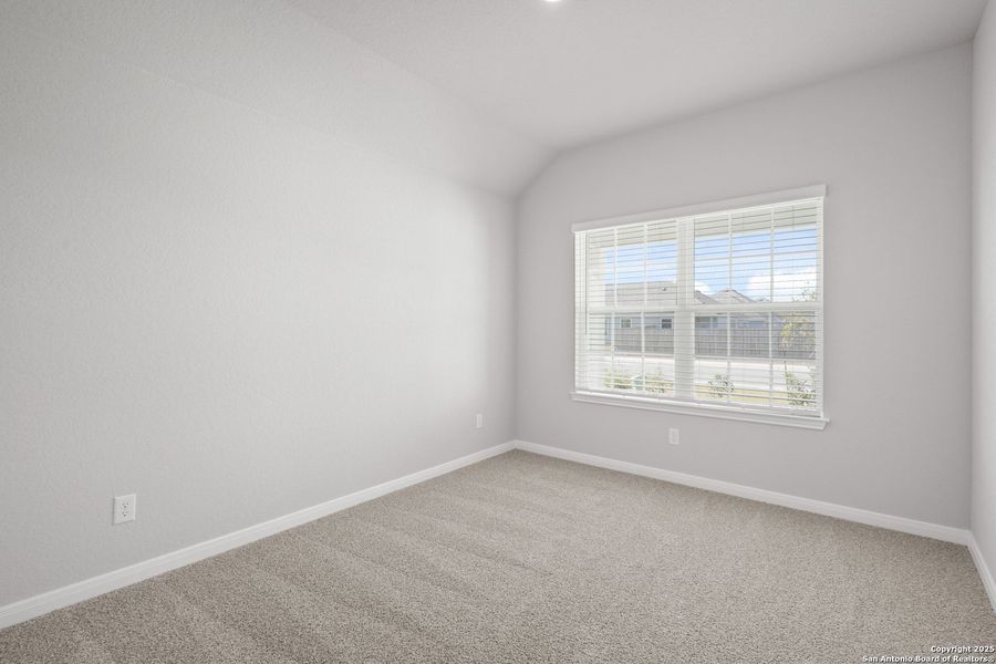 Spacious, unfurnished interior of a new home in Swenson Heights, Seguin (Image 15).