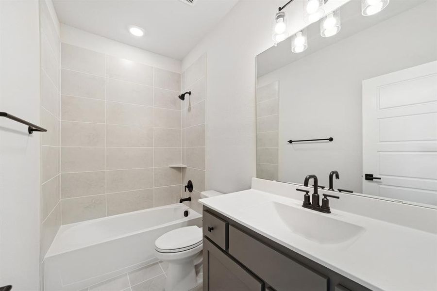 Furnished interior view inside a new home in Mantua Point Gardens, Van Alstyne (Image 15).