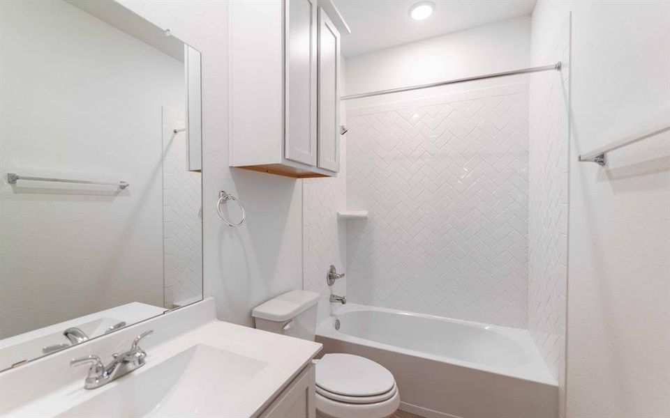 Furnished interior view inside a new home in River Ranch Meadows, Dayton (Image 4).