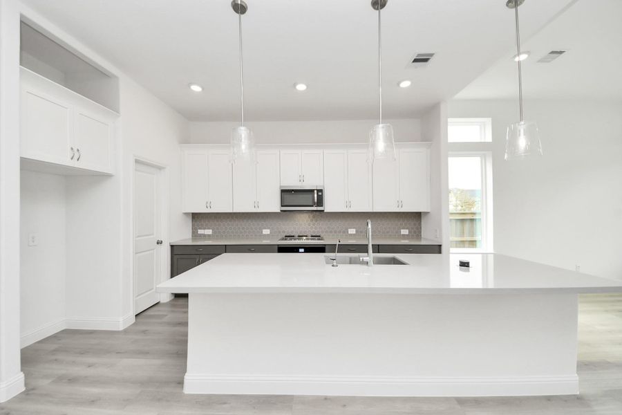 Furnished interior view inside a new home in , Missouri City (Image 9).