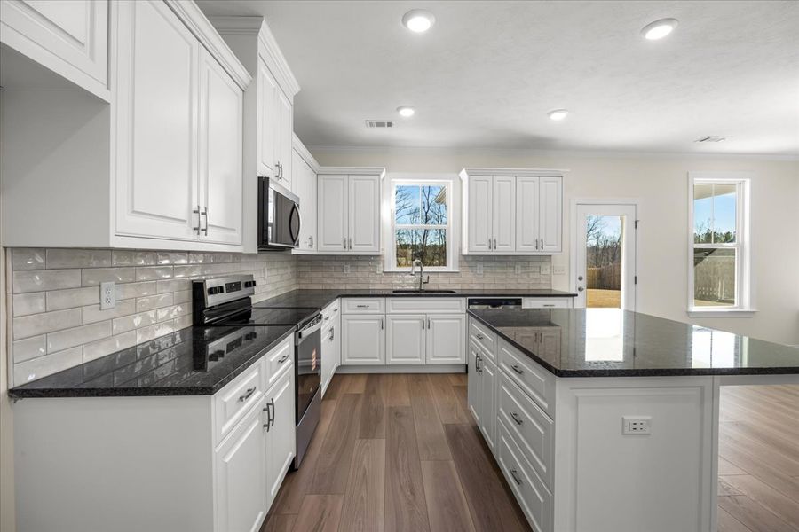 Furnished interior view inside a new home in Tillery Park, Grovetown (Image 7).