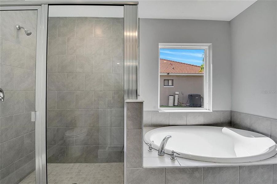 Furnished interior view inside a new home in , Kissimmee (Image 7).