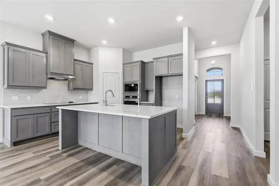 Furnished interior view inside a new home in Pyramid Acres, Benbrook (Image 11). Furnished interior view inside a new home in Pyramid Acres, Benbrook (Image 11).