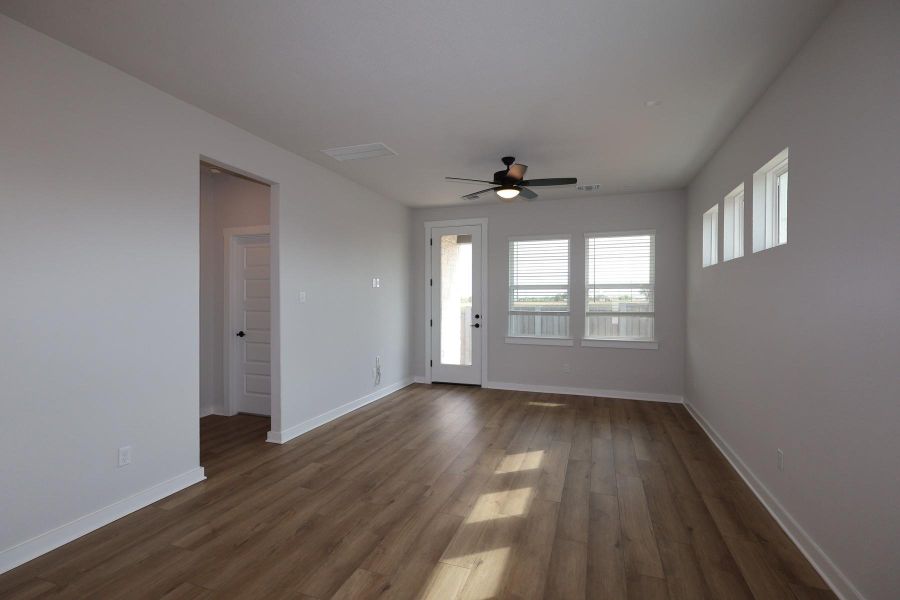 Spacious, unfurnished interior of a new home in Park Central, Georgetown (Image 10).