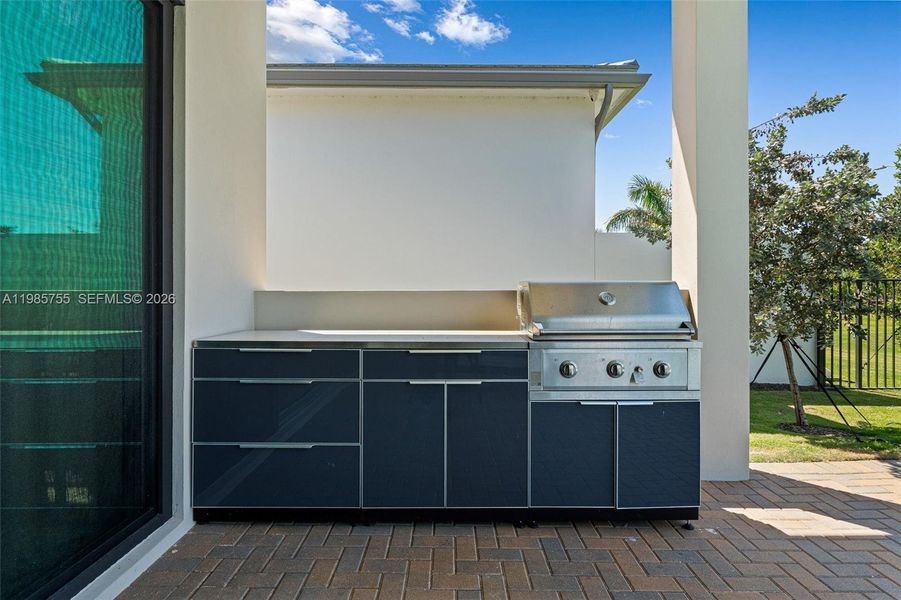 Exterior details and patio area of a home in , Boca Raton (Image 23).