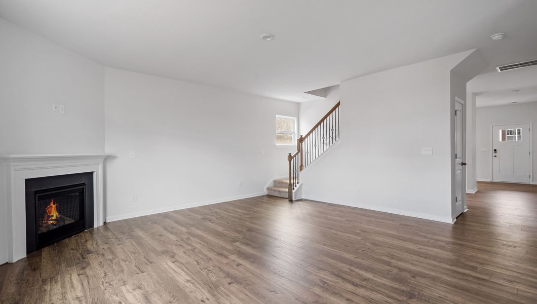 Spacious, unfurnished interior of a new home in Sage Grove, Lyman (Image 14).