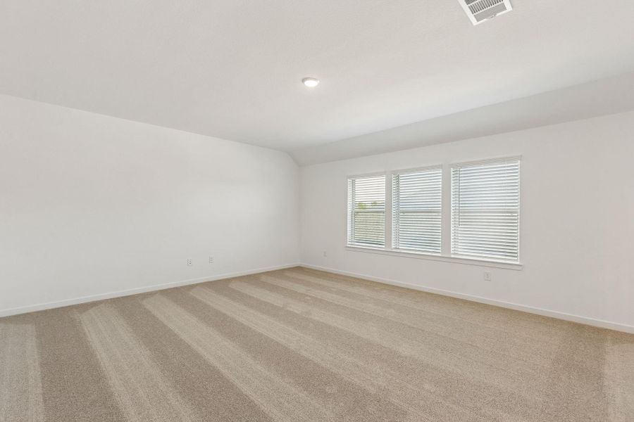 Spacious, unfurnished interior of a new home in Mavera, Conroe (Image 9). Spacious, unfurnished interior of a new home in Mavera, Conroe (Image 9).