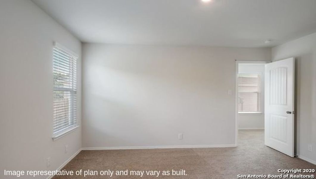 Spacious, unfurnished interior of a new home in Valley Ranch, San Antonio (Image 11).