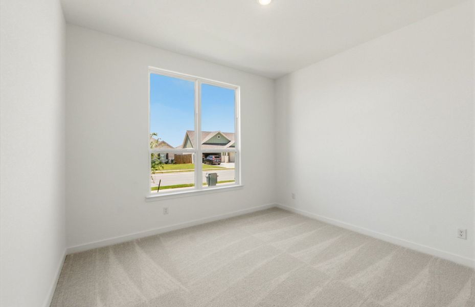Spacious, unfurnished interior of a new home in 6 Creeks, Kyle (Image 33).