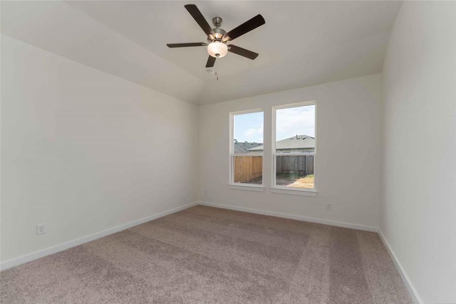 Spacious, unfurnished interior of a new home in Granger Pines, Conroe (Image 20).