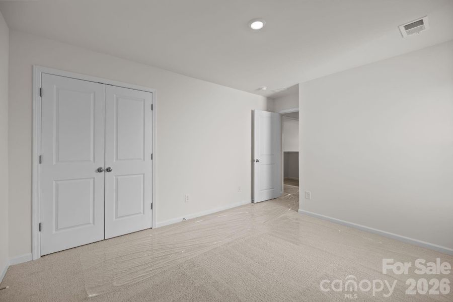 Spacious, unfurnished interior of a new home in McFarland Estates, York (Image 15).