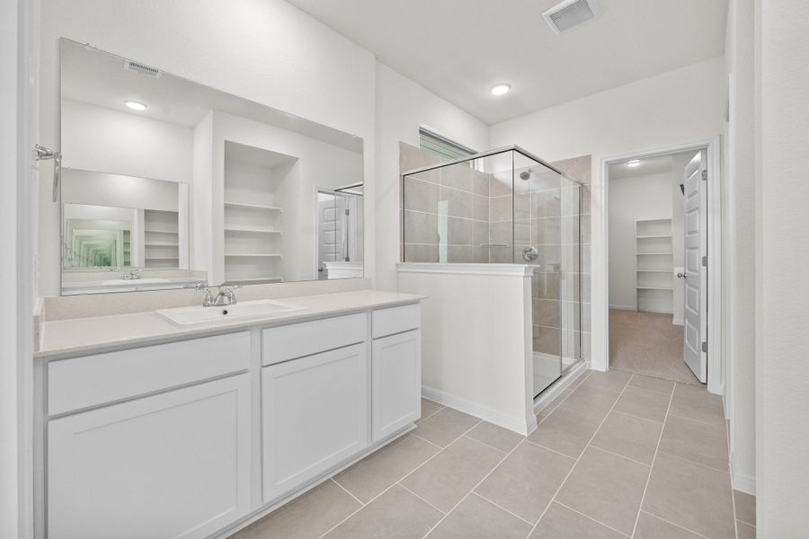 Furnished interior view inside a new home in Trinity Ranch, Elgin (Image 11).