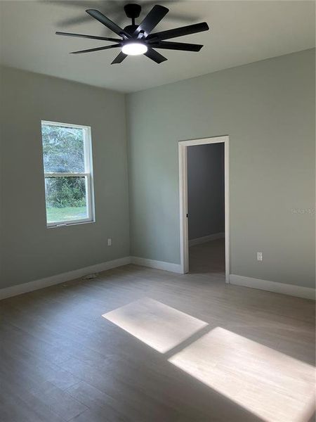 Spacious, unfurnished interior of a new home in , Deland (Image 25).