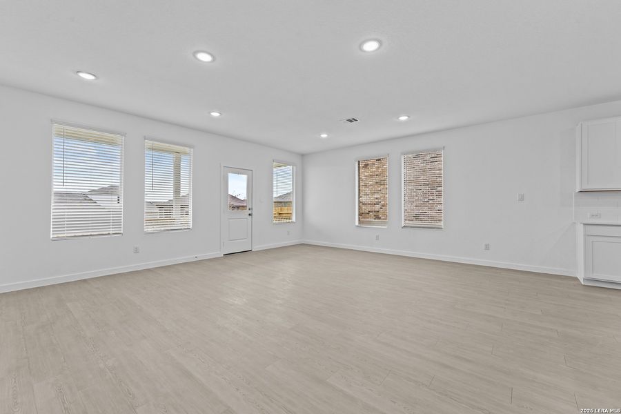 Spacious, unfurnished interior of a new home in Grace Valley, Marion (Image 21).