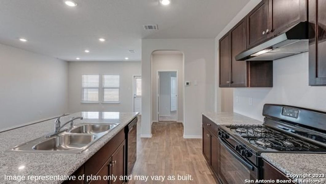 Furnished interior view inside a new home in Winding Creek, New Braunfels (Image 4).