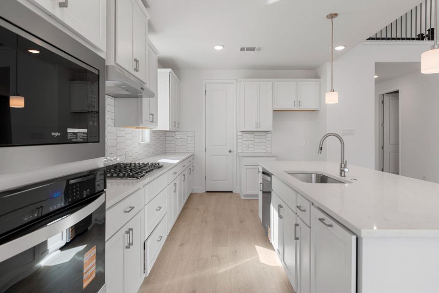 Stunning finishes in Light & Bright Kitchen