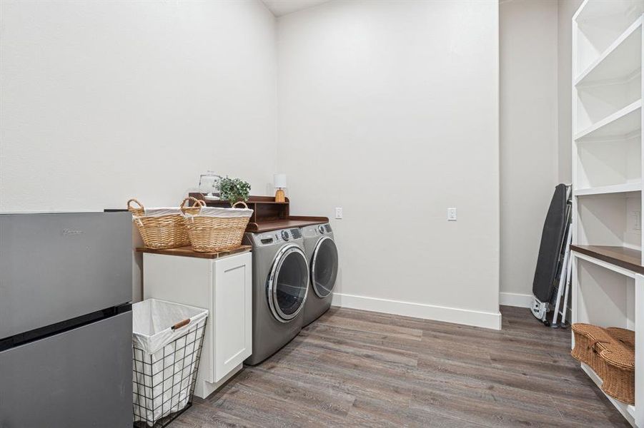 Furnished interior view inside a new home in , Highland Village (Image 27).