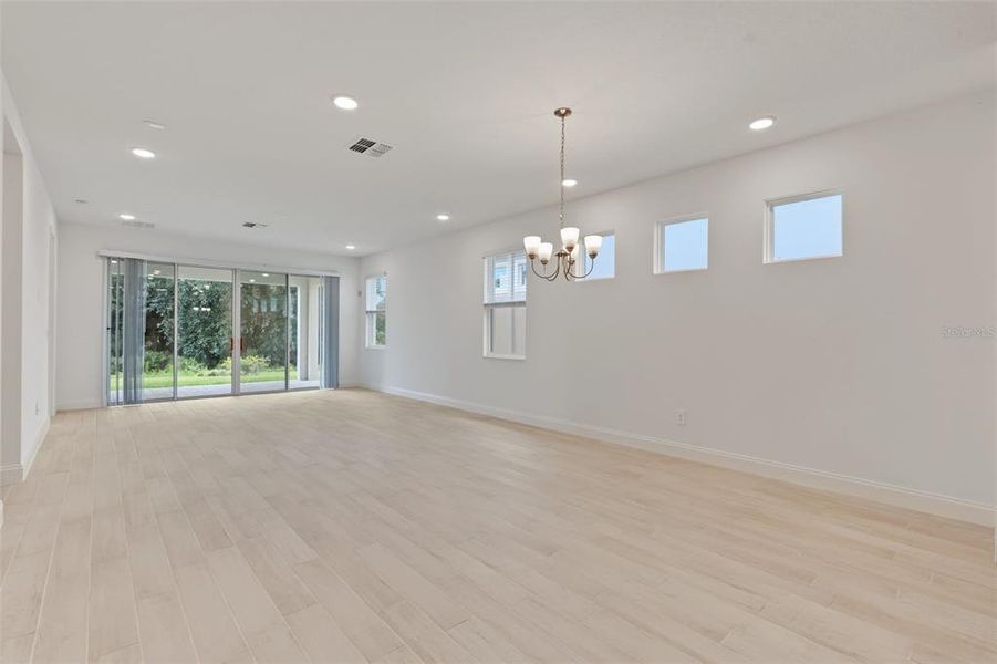 Spacious, unfurnished interior of a new home in Tamarack at Two Rivers, Zephyrhills (Image 13).