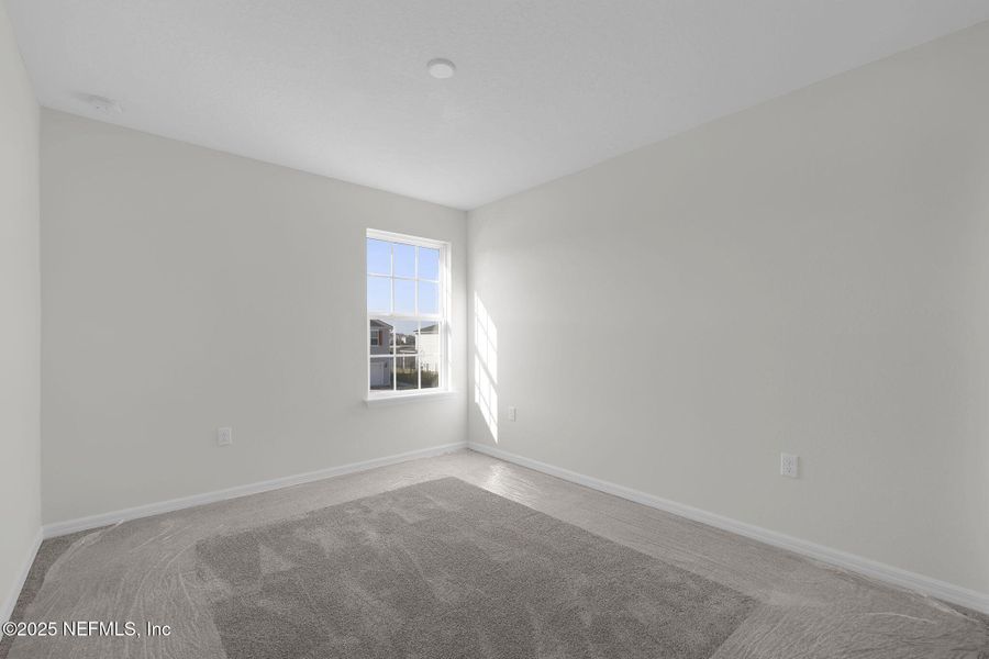 Spacious, unfurnished interior of a new home in Murray Farms, Middleburg (Image 25).