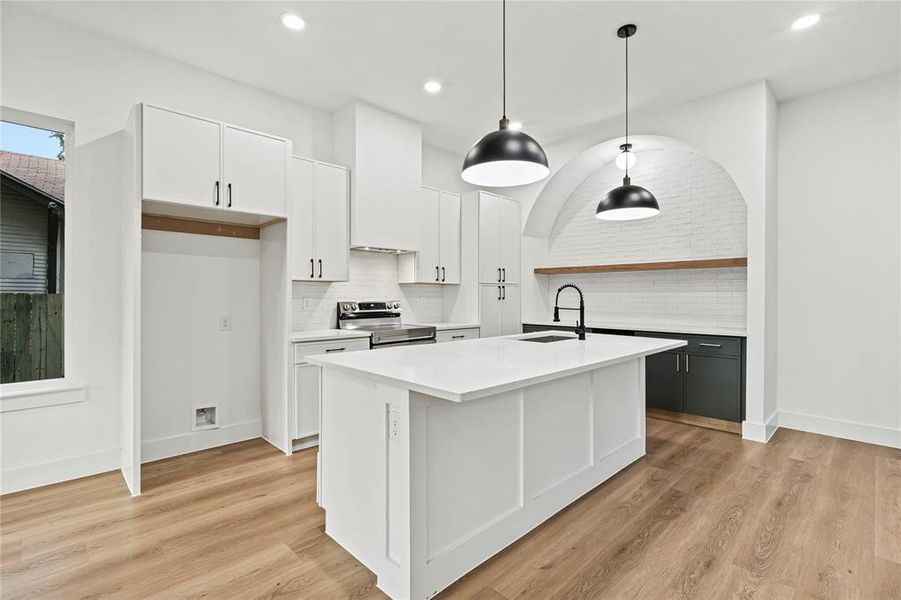 Furnished interior view inside a new home in , Dallas (Image 5).