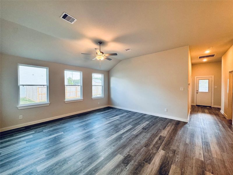 Spacious, unfurnished interior of a new home in , Cleveland (Image 10).