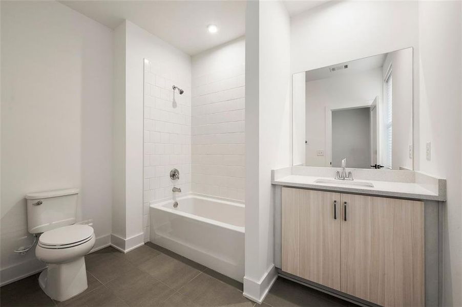 Furnished interior view inside a new home in , Atlanta (Image 9).